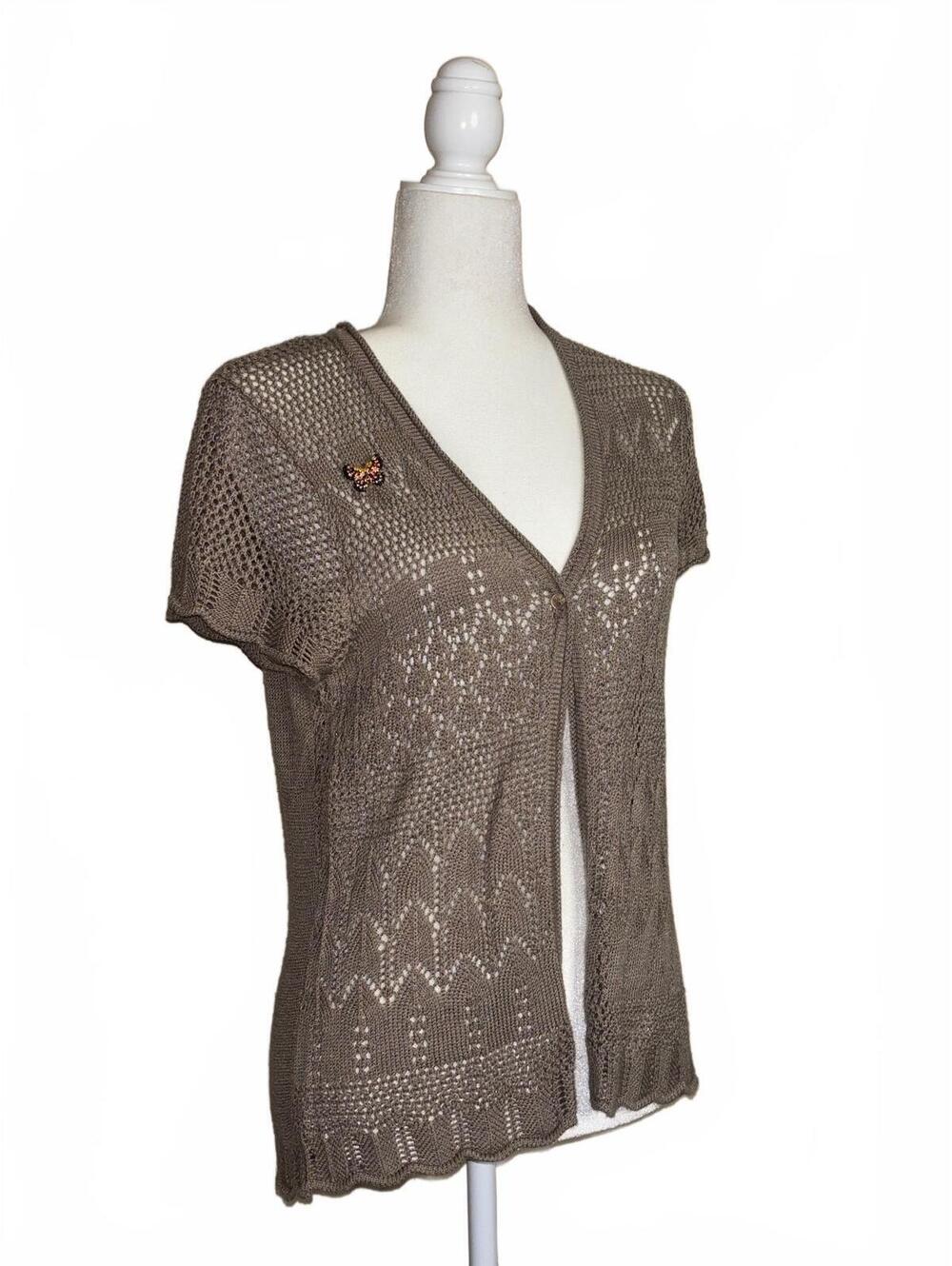 Bianca knitted Short Sleeve Cardigan with a Butterfly Pin